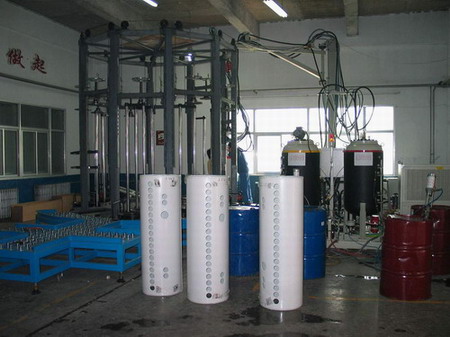 太陽能保溫聚氨酯噴涂澆注施工(圖2) 太陽能保溫聚氨酯噴涂