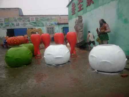 雕塑表面聚脲噴涂(圖2) 雕塑表面聚脲噴涂(圖2)